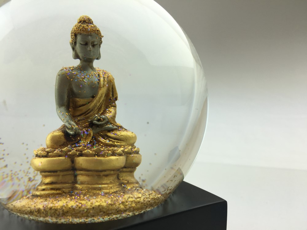 Cool Snow Globes Schneekugel Buddha Gold 