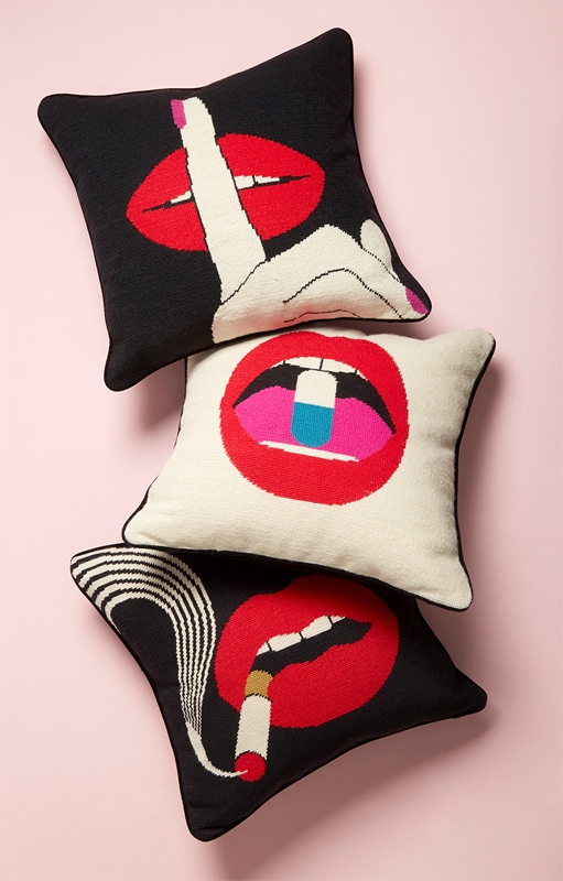 Kissen Lips Full Dose (50x50cm) von Jonathan Adler